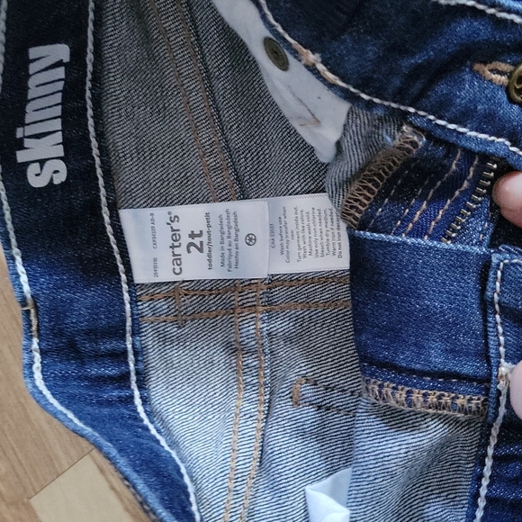 Carter's 2T skinny jeans - Picture 2 of 4